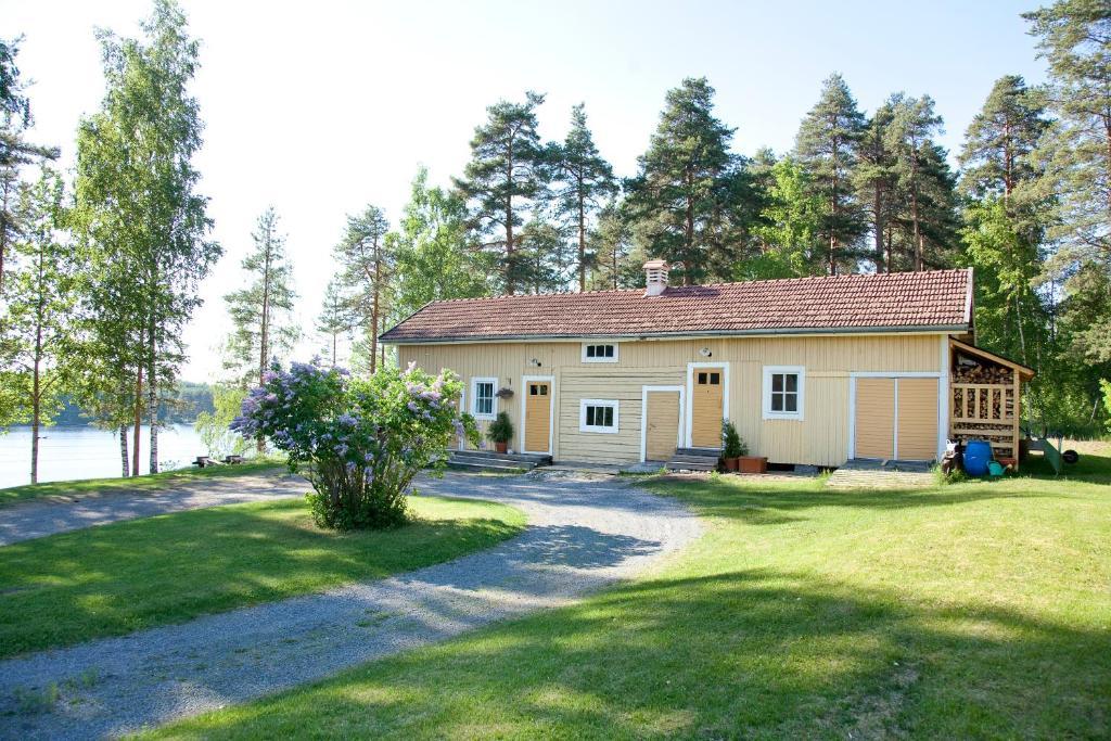 B&B Pinus Ментіхар'ю Екстер'єр фото